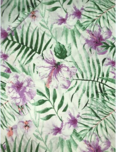 Różowe Kwiaty na Białym